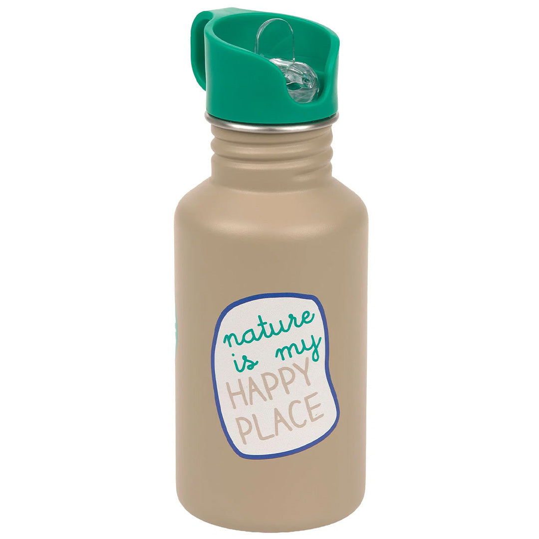 Beige Lässig kinderdrinkfles met groene dop en de tekst "nature is my HAPPY PLACE".