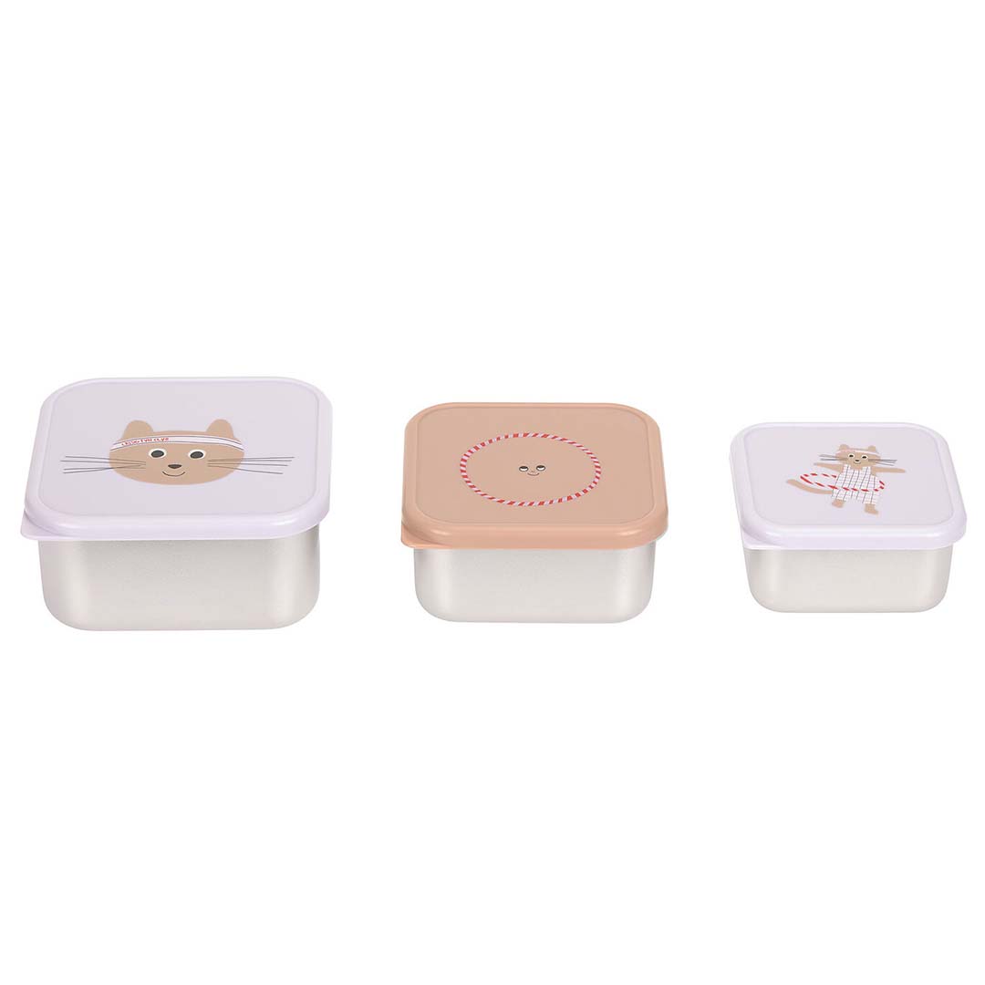 Drie lässig rvs snackdoosjes voor kinderen met kattenfiguren op de deksels, van voren gezien.