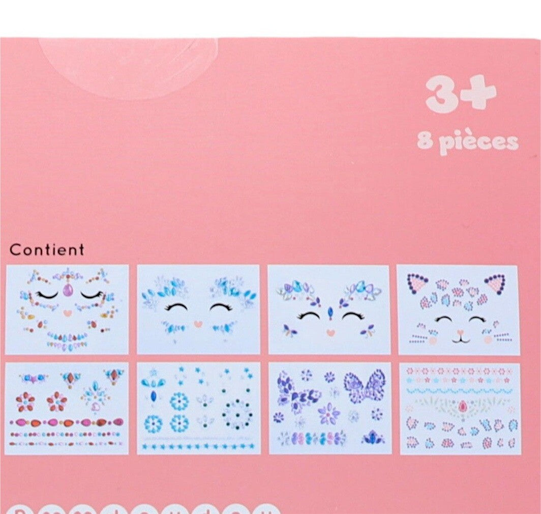 Achterkant van de le petit souk gezichtstickers verpakking met acht kleine voorbeelden van de verschillende stickerontwerpen.