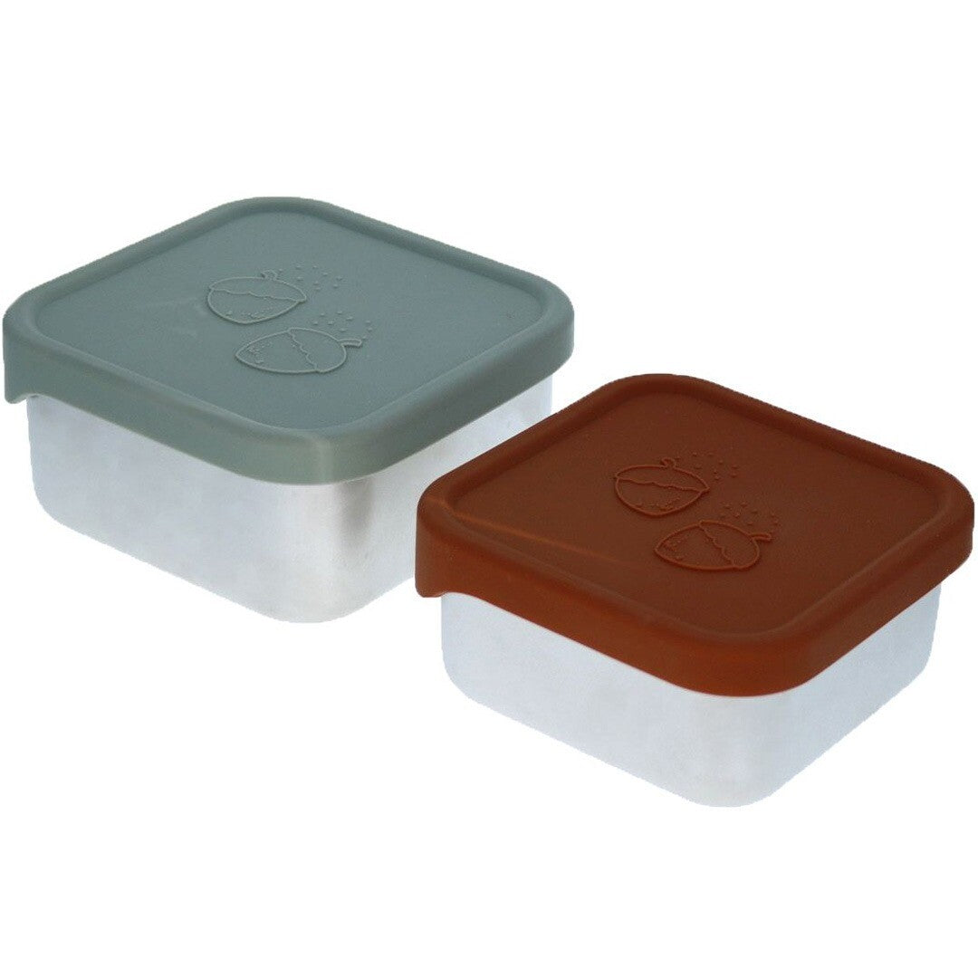 le petit souk rvs lunchbox set met een grijsgroene en een bruine deksel met hazelnootmotief.