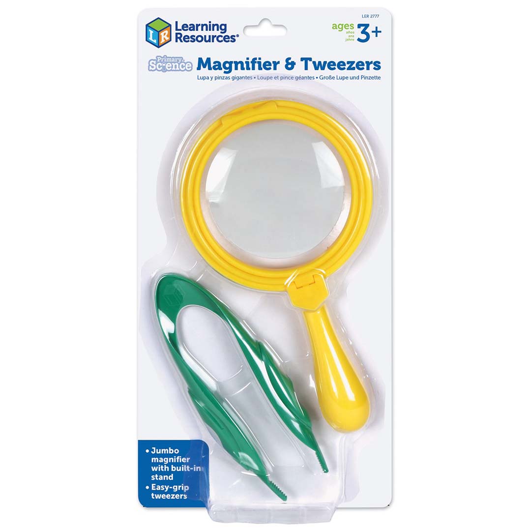 De verpakking van de Learning Resources educatieve set met een geel vergrootglas en een groene pincet.