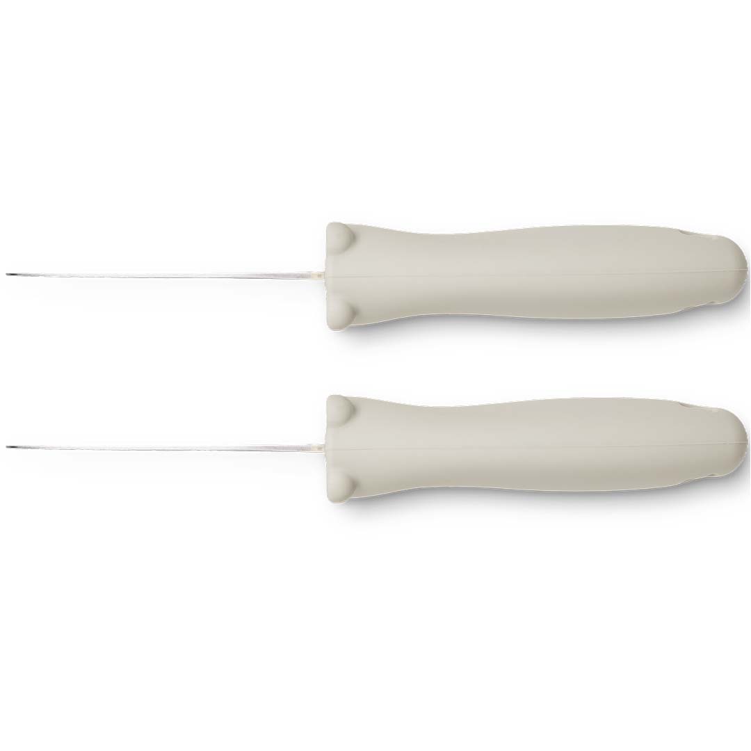 Twee Liewood kindermessen met lichtbeige siliconen handvatten, van bovenaf gezien.