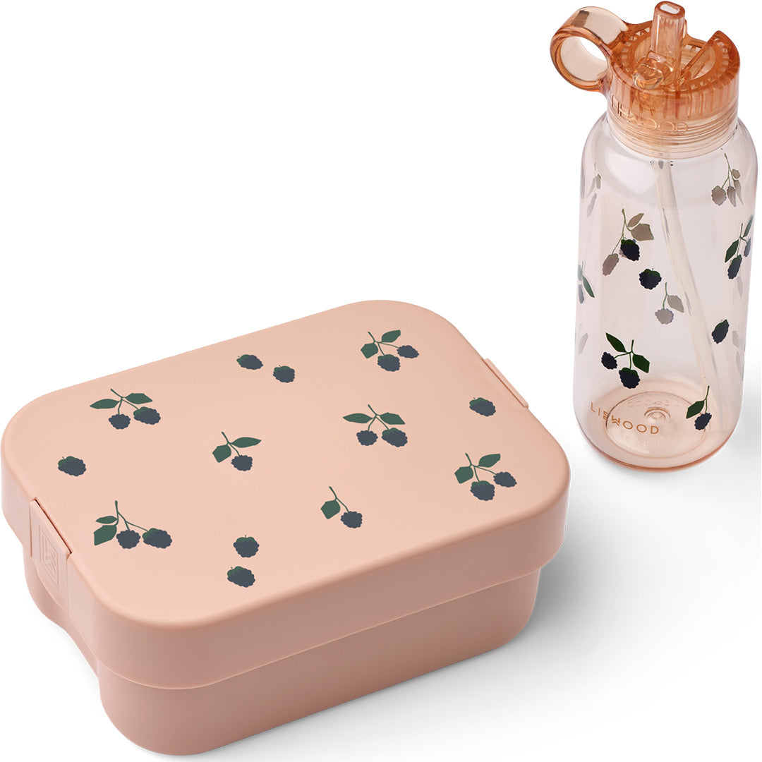 Liewood lunchset voor kinderen met een roze broodtrommel en drinkfles met bessenpatroon.