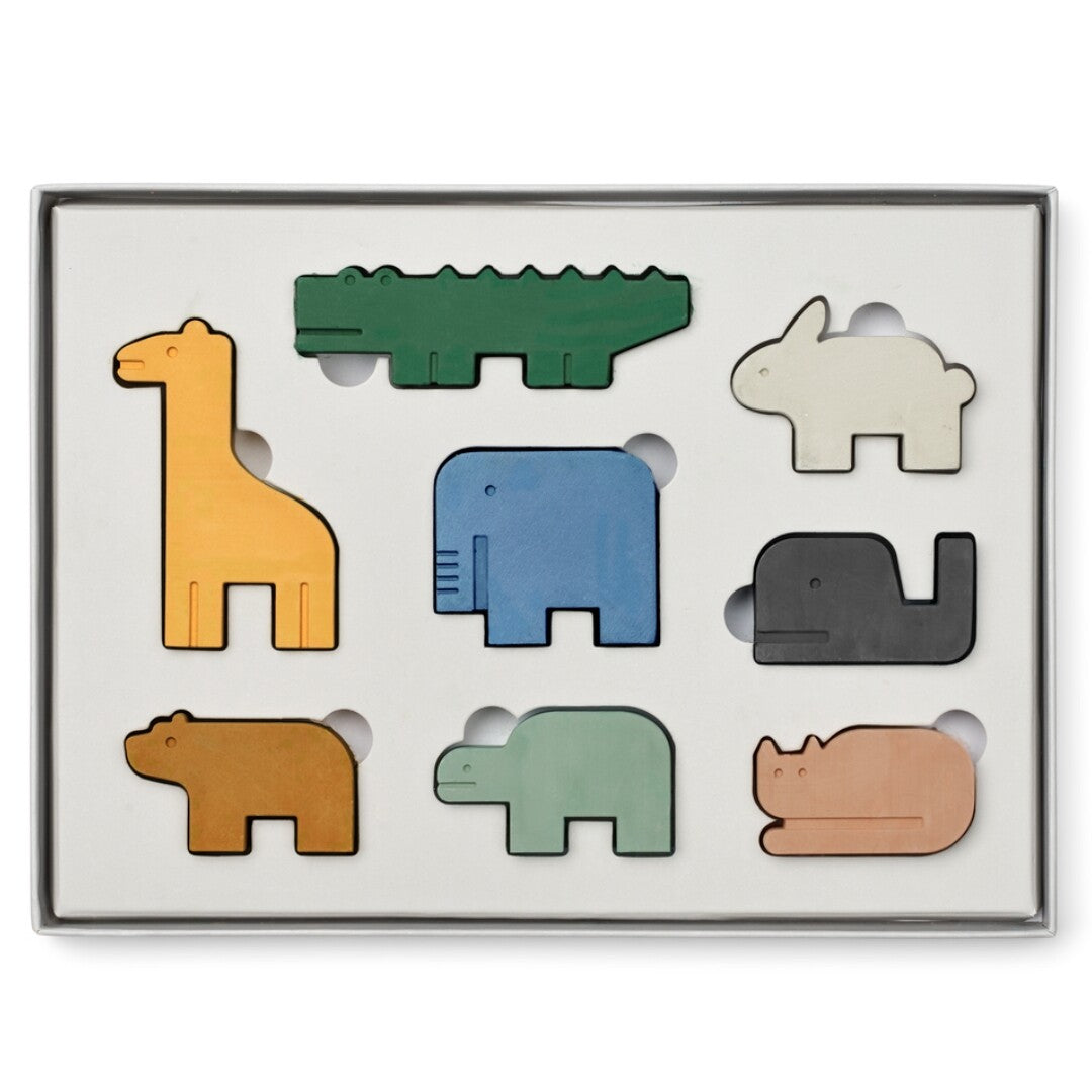 Liewood schoolkrijt in de vorm van acht verschillende gekleurde dierenfiguren in een witte verpakking.