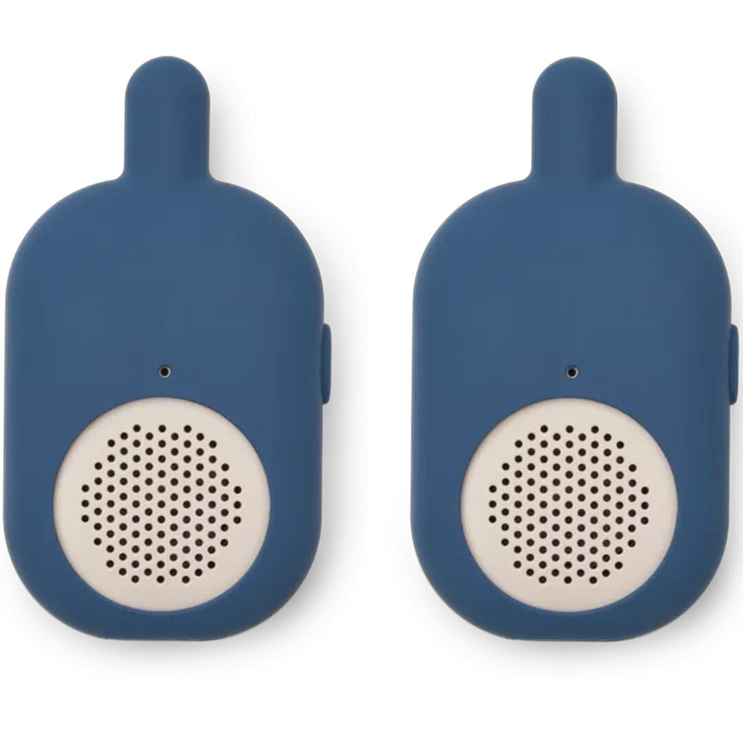 Twee Liewood indigo blauwe walkie talkies naast elkaar, met zicht op de speaker.
