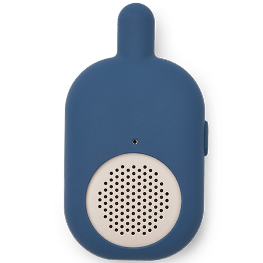 Eén Liewood indigo blauwe walkie talkie, met zicht op de speaker.