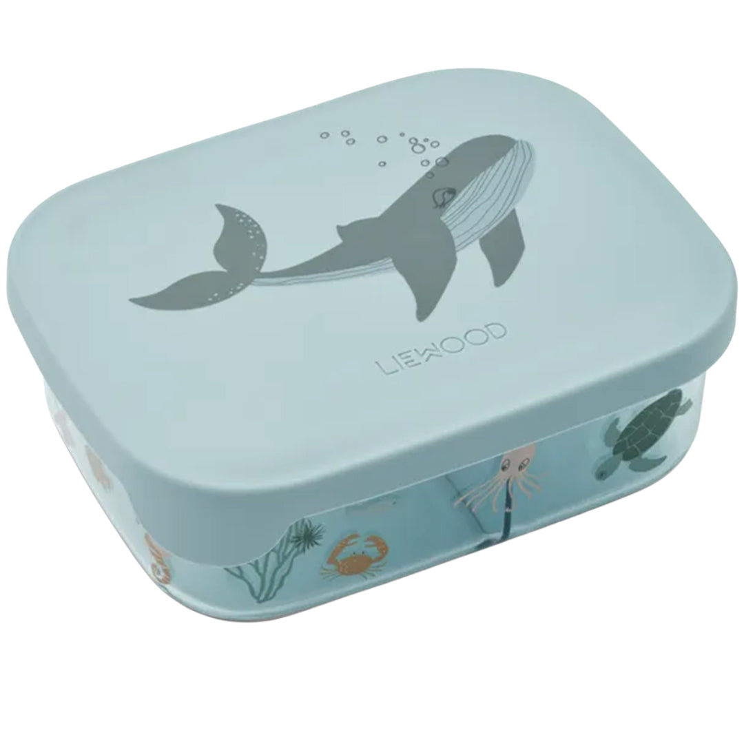 Liewood broodtrommel met blauwe deksel met walvis en transparante onderkant met zeedieren.