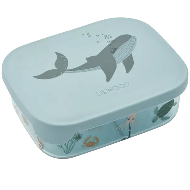 Liewood broodtrommel met blauwe deksel met walvis en transparante onderkant met zeedieren.