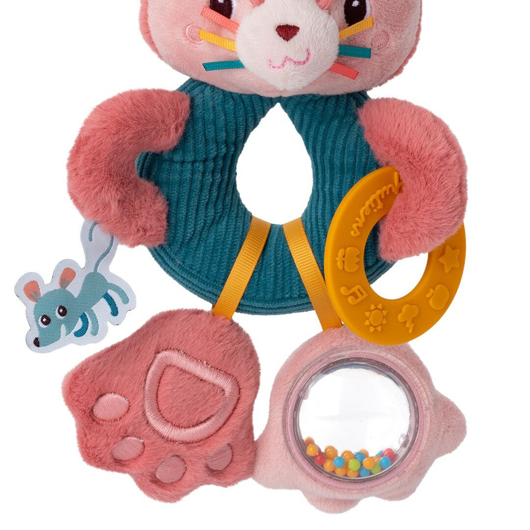 Detail van de Lilliputiens babyspeelgoed activiteitenring Jeanne de kat, met de roze poot, gele bijtring en rammelaar.