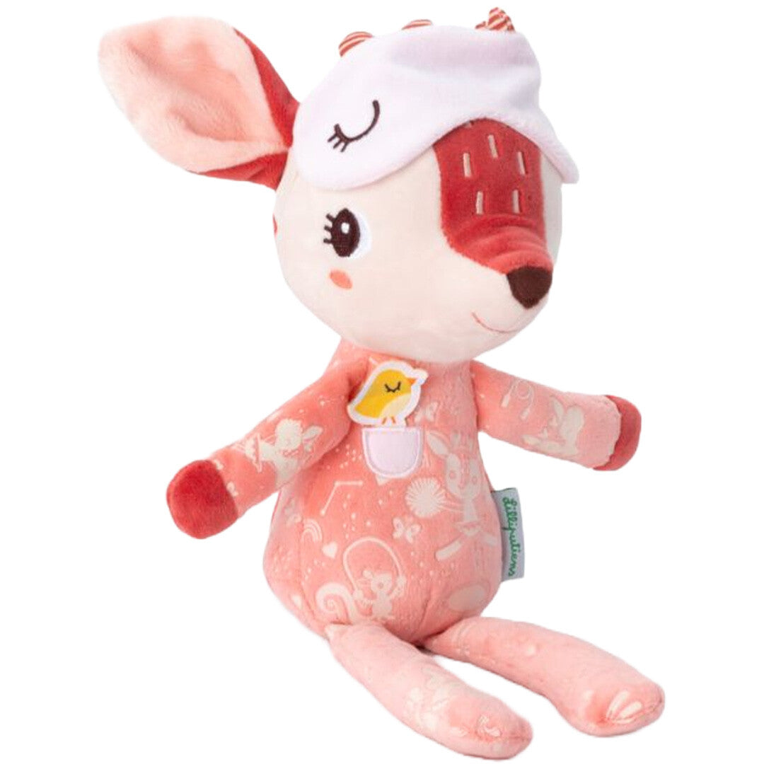 Lilliputiens pluchen knuffel hertje Stella met slaapmasker en pyjama, zittend op een witte achtergrond.