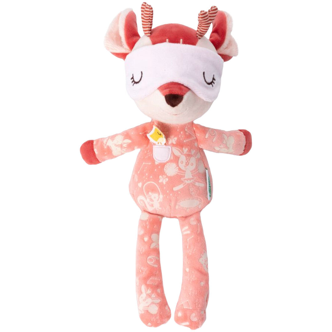 Lilliputiens pluchen knuffel hertje Stella met slaapmasker en pyjama, staand op een witte achtergrond.