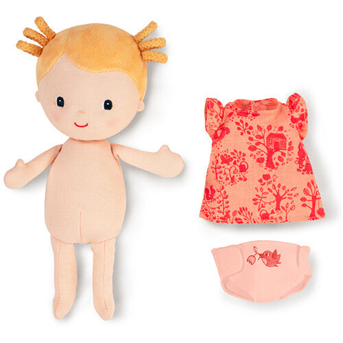 Lilliputiens lappenpop baby Lena zonder kleding, met een los oranje jurkje en luier ernaast.