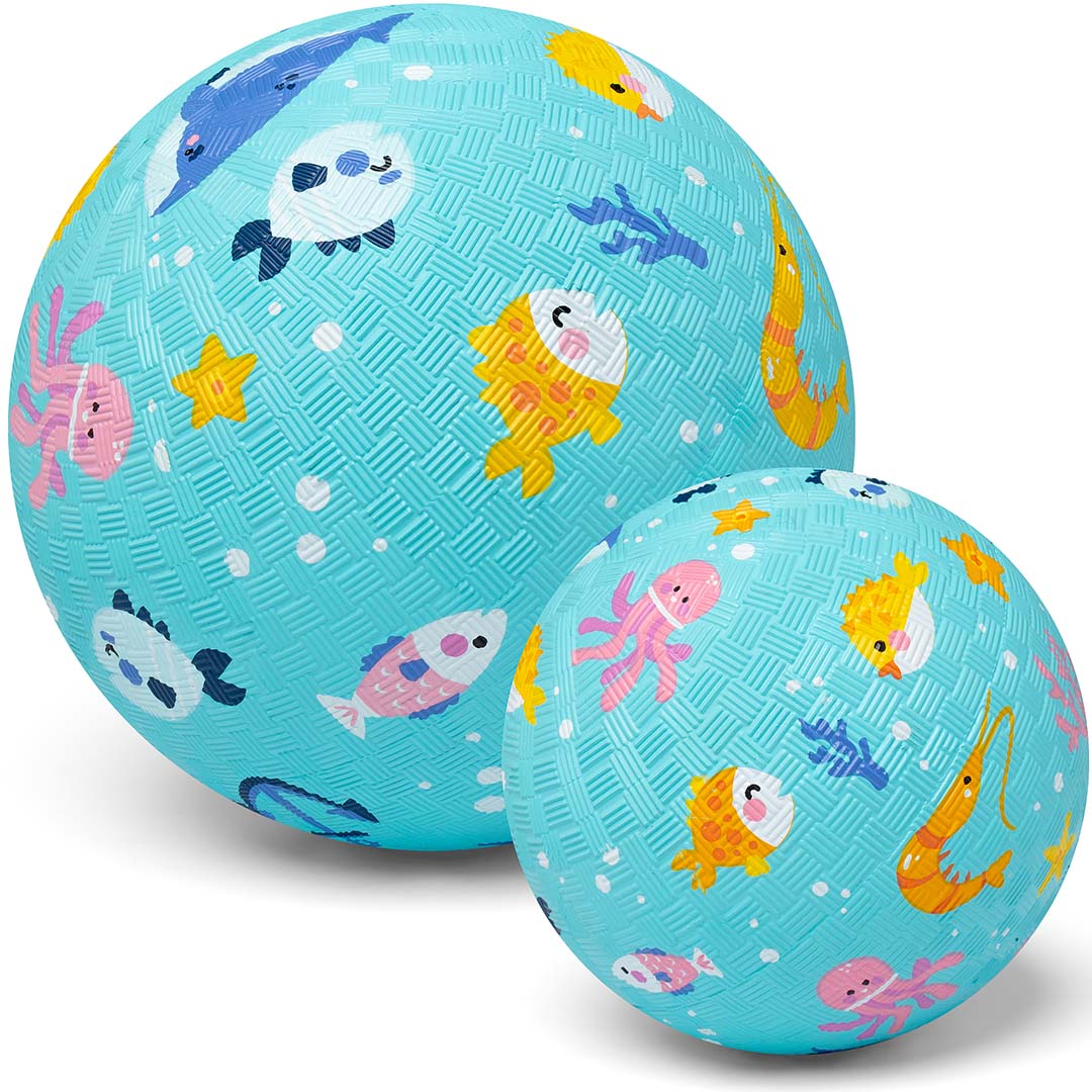 Twee little l speelballen in verschillende formaten met een blauwe onderwaterprint.