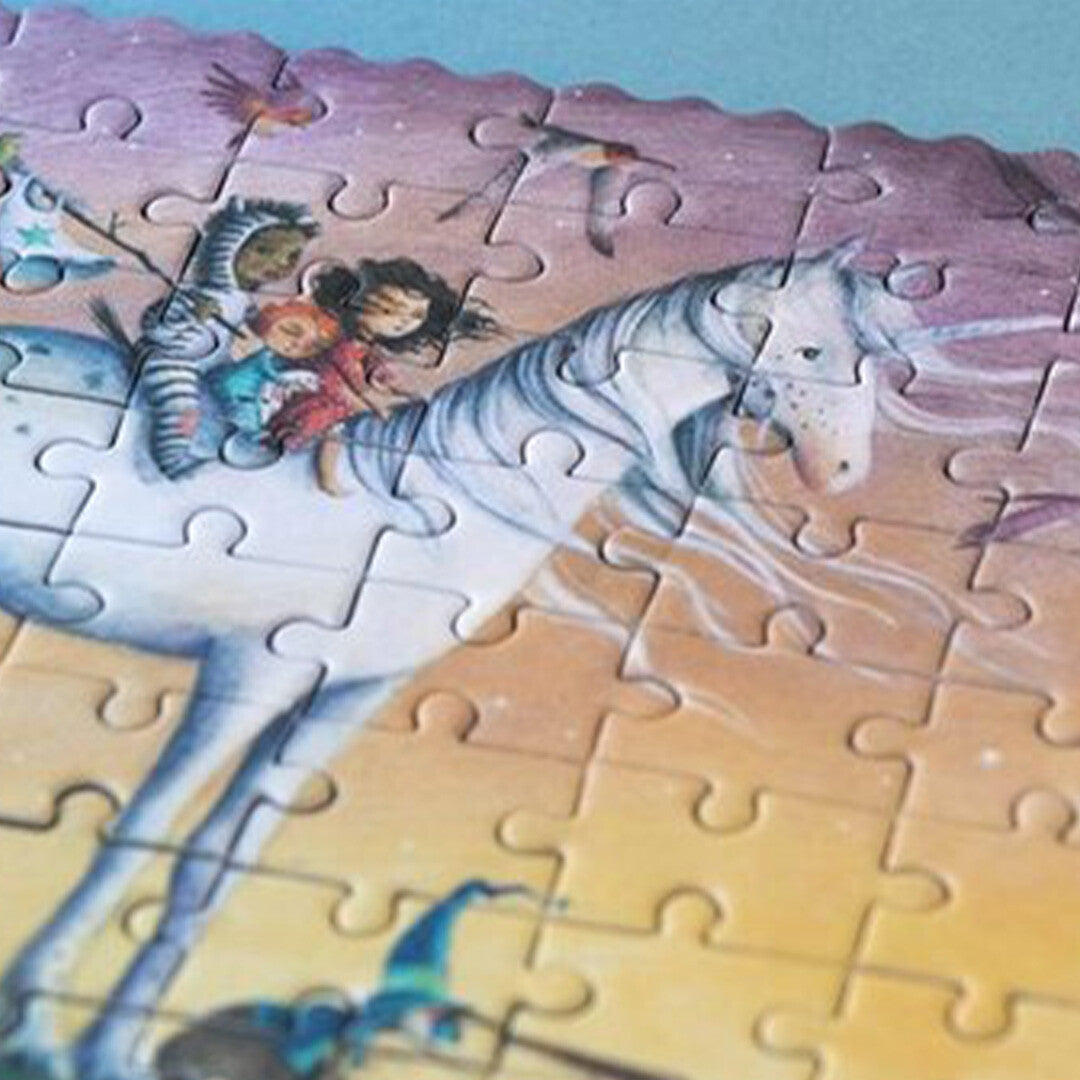 Detail van de londji My Unicorn legpuzzel met een eenhoorn en kinderen op zijn rug.