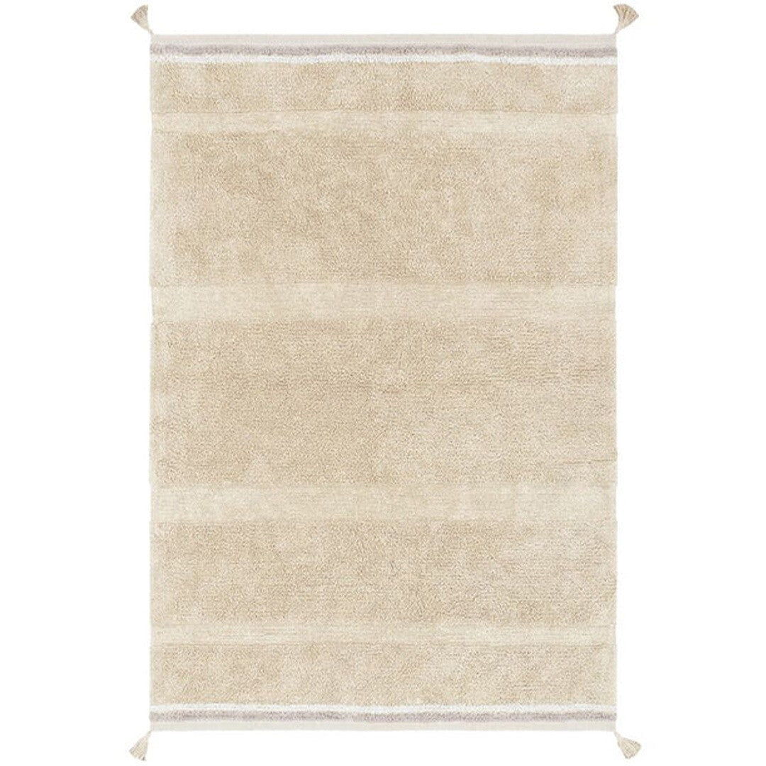 Lorena Canals beige gestreept vloerkleed met kwastjes, van bovenaf gefotografeerd.