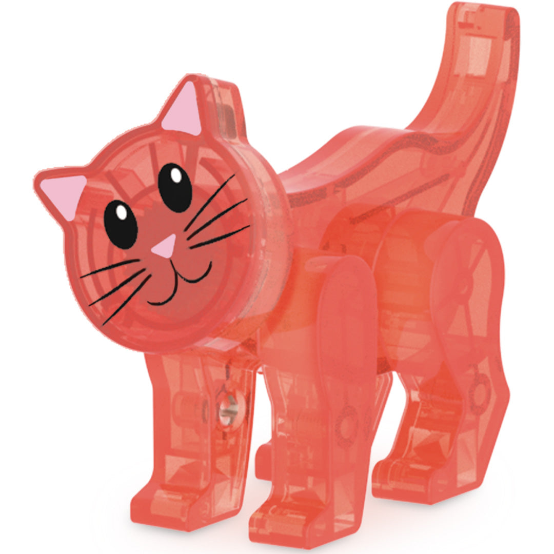 Detailopname van het transparante rode kattenfiguur van de Magna-Tiles Cat Tree bouwset.