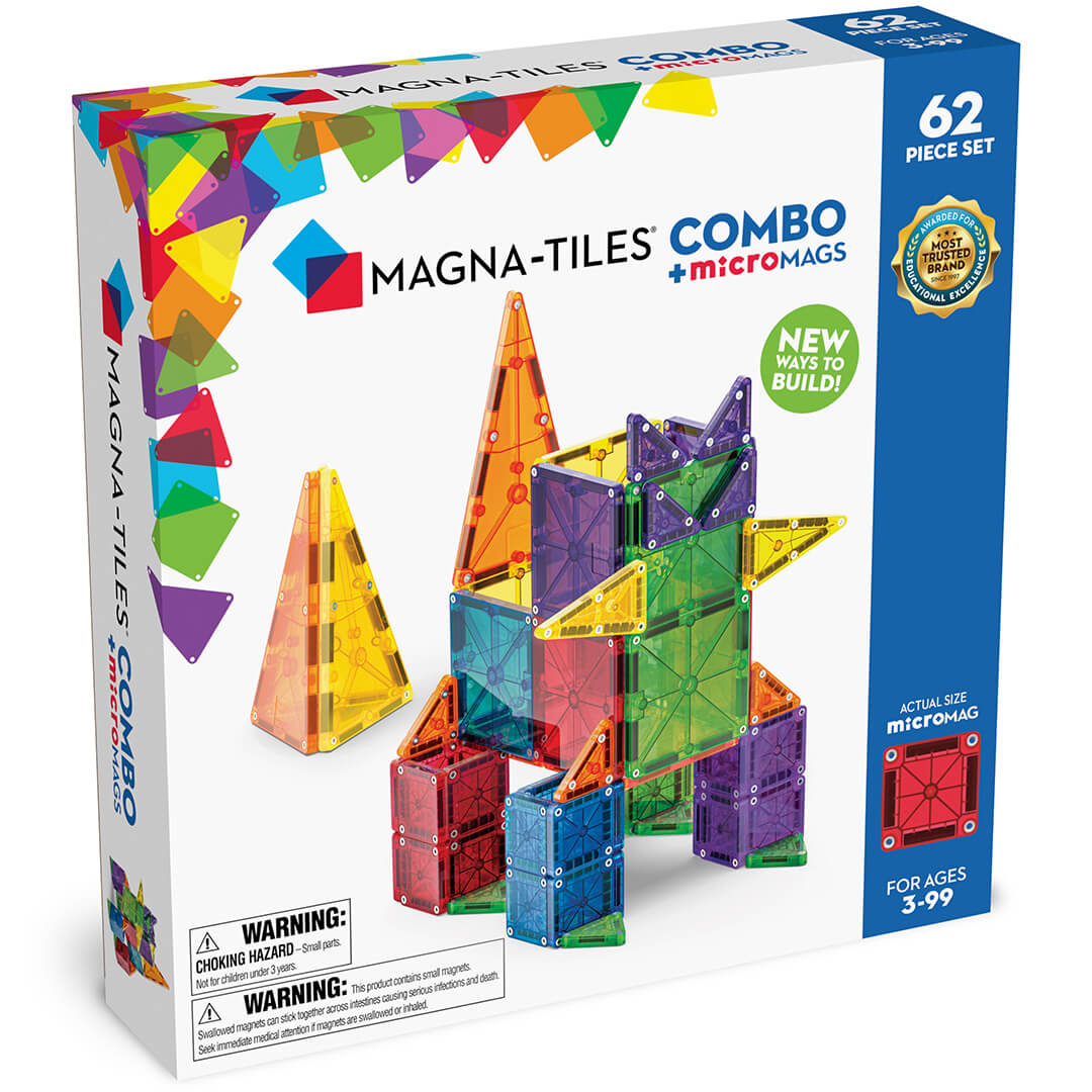 De verpakking van de Magna-Tiles Combo + Micromags bouwset, met een afbeelding van kleurrijke magnetische tegels die een fantasiefiguur en piramides vormen.