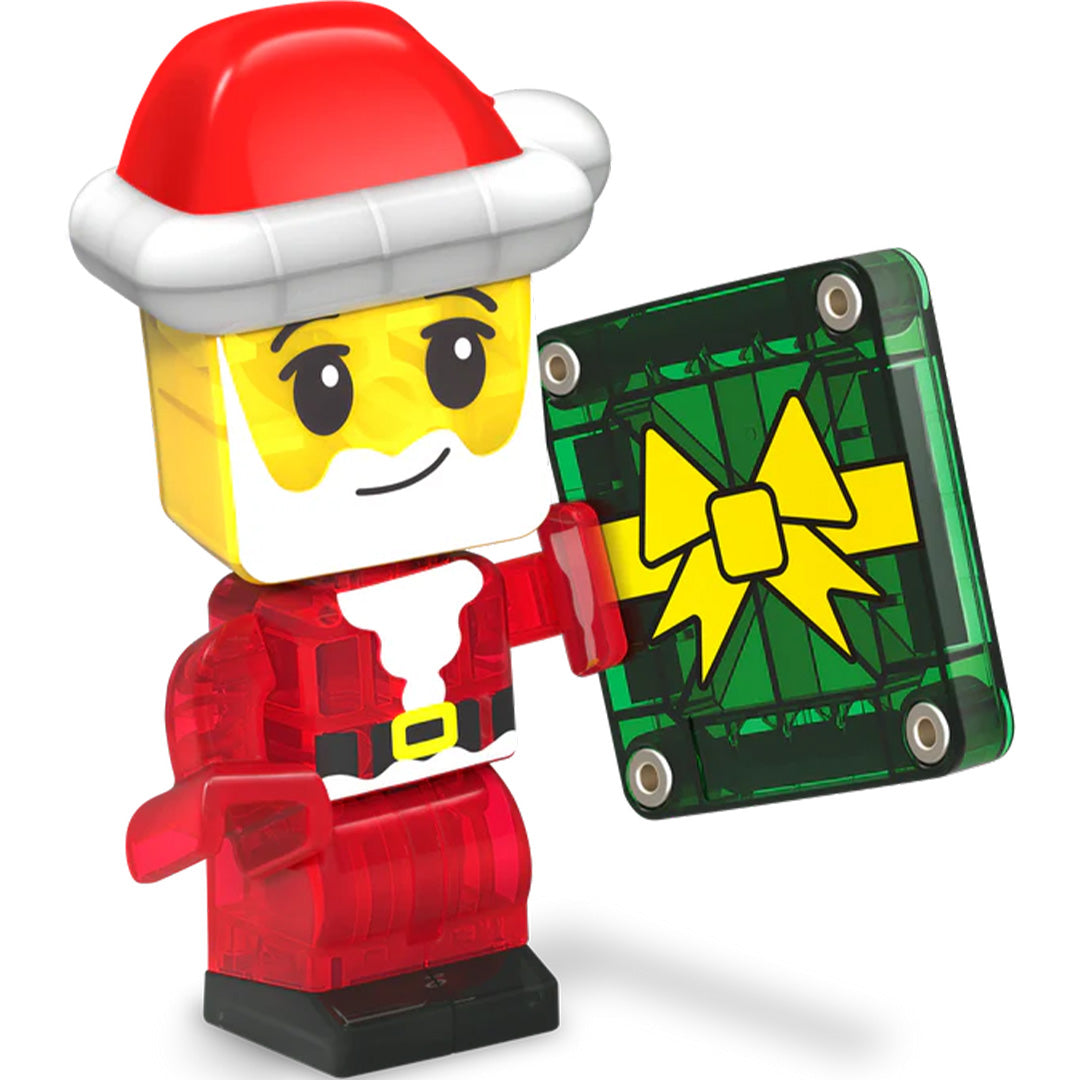Magna-Tiles kerstmanfiguur van magnetische tegels, die een groen cadeau vasthoudt.