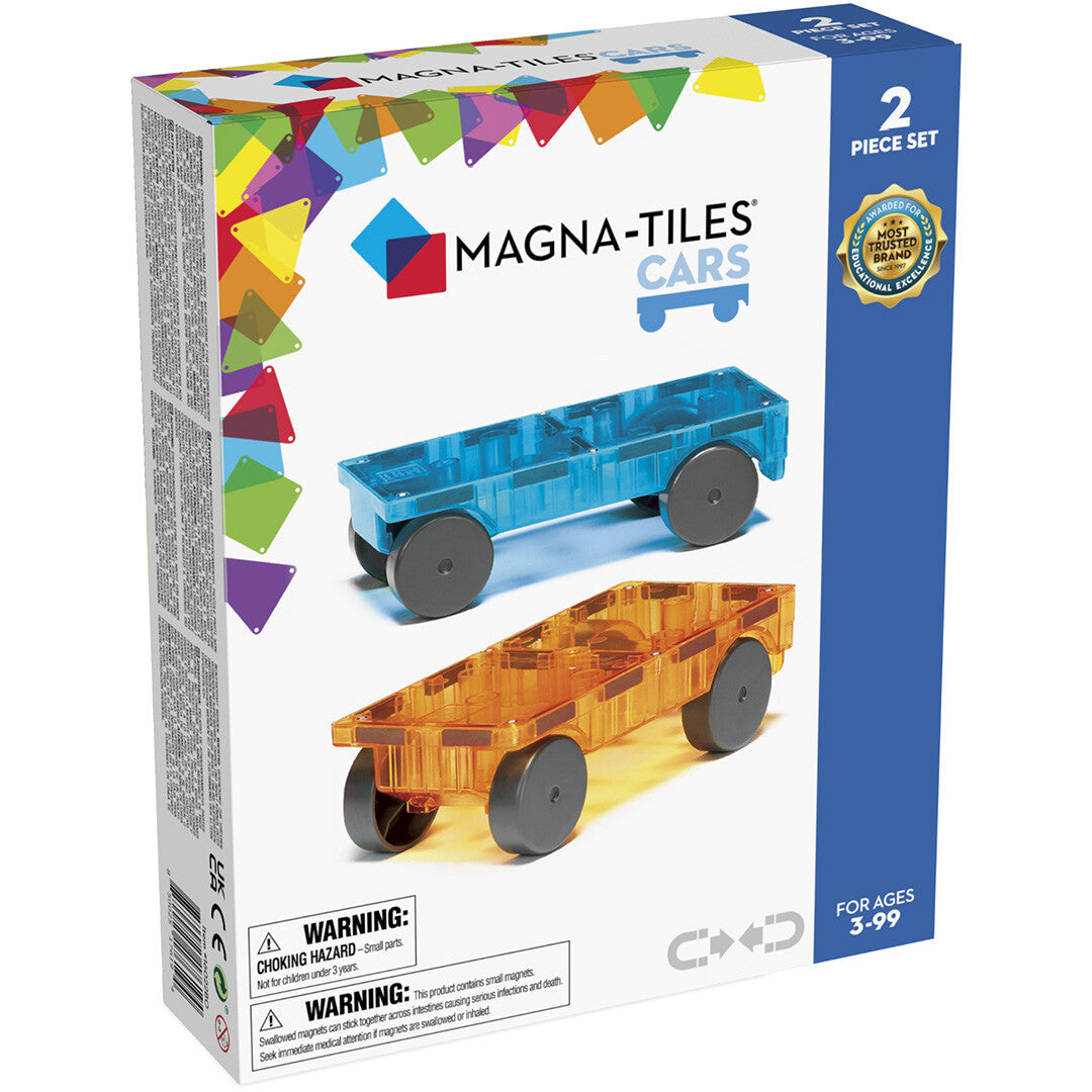 Verpakking van de Magna-Tiles Cars uitbreidingsset met een blauwe en oranje transparante autobasis.