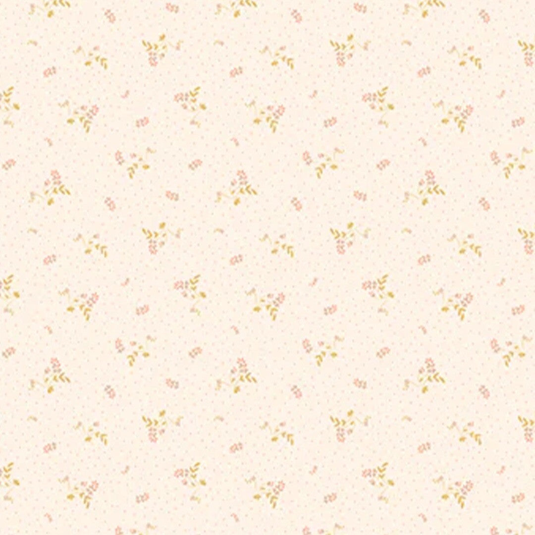 Maileg inpakpapier met een beige achtergrond, kleine roze bloemetjes en subtiele stippen.