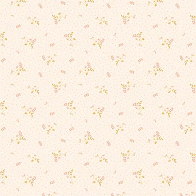 Maileg inpakpapier met een beige achtergrond, kleine roze bloemetjes en subtiele stippen.