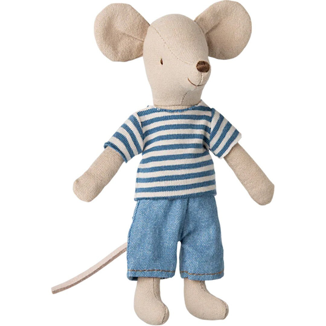 Maileg knuffelmuis grote broer met gestreept shirt en denim broekje.