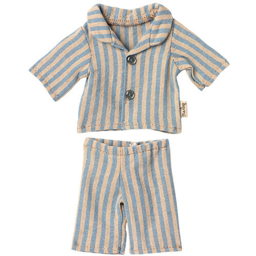 Maileg poppenkleding pyjama set met blauw-beige strepen.