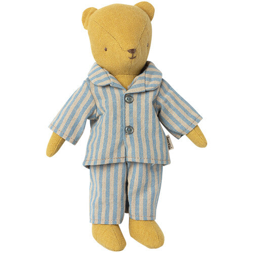 Maileg teddybeer in een blauw-beige gestreepte pyjama.