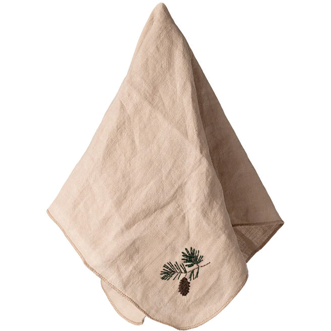 Maileg stoffen servet in beige linnen met geborduurde dennenappel en dennentakje.