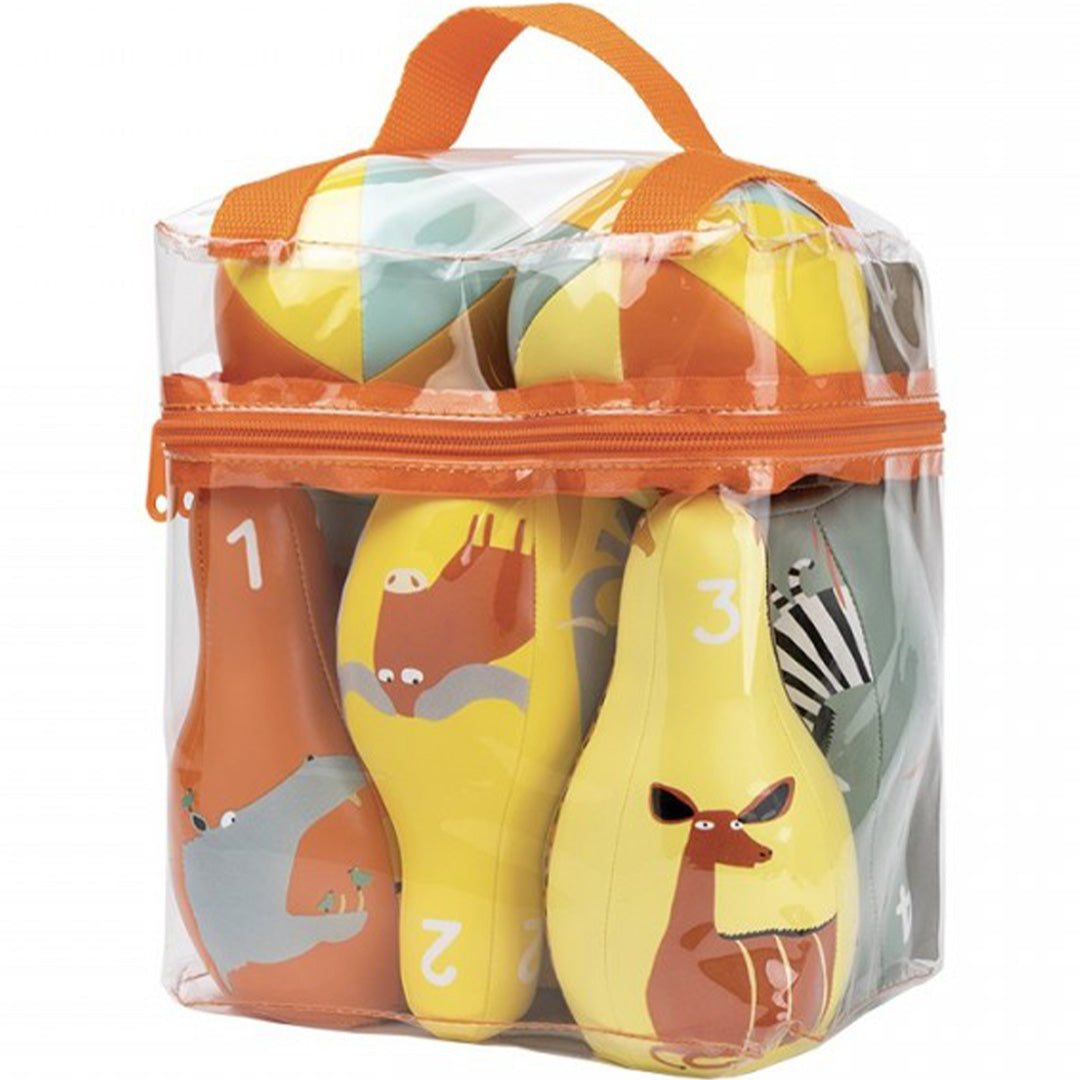 Het kegelspel met savanne dieren verpakt in een doorzichtige plastic tas met oranje rits en handvat.