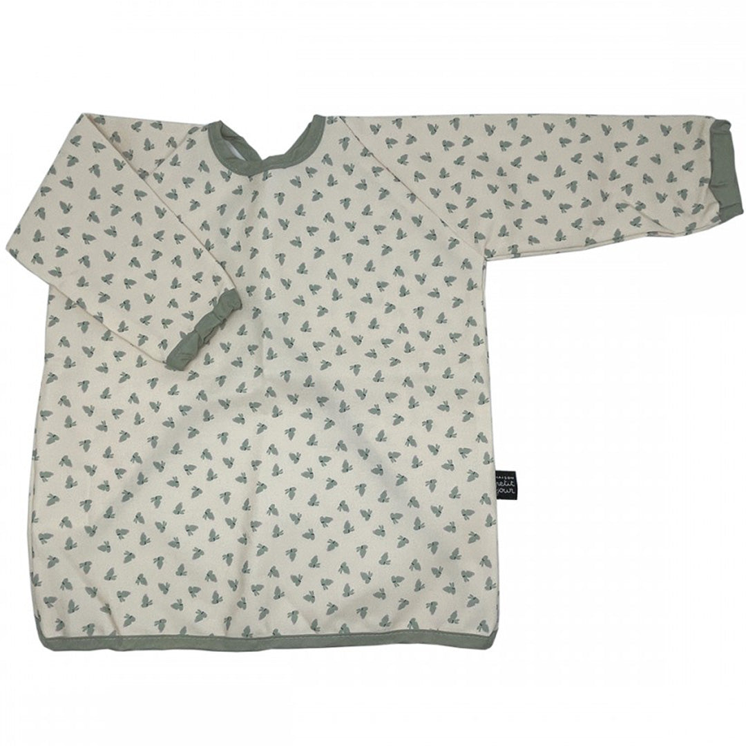 Maison petit jour mouwslab voor baby's, beige met groen konijnenpatroon en groene boorden.