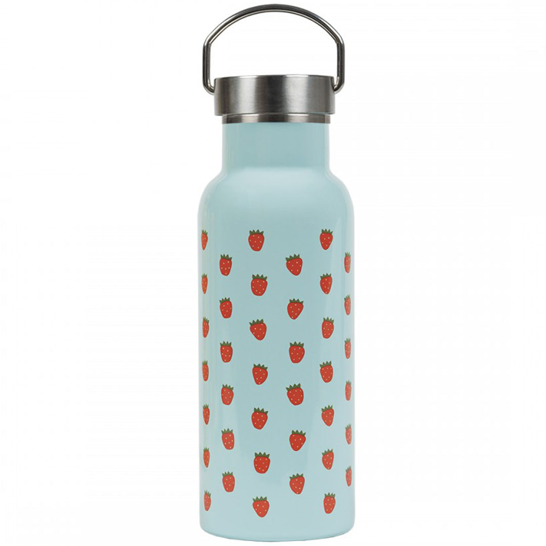 Maison Petit Jour rvs drinkfles voor kinderen, lichtblauw met een patroon van rode aardbeien.
