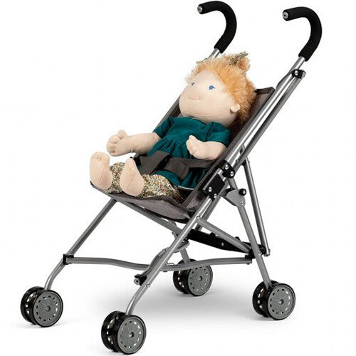 mama memo grijze poppenbuggy met een pop erin.