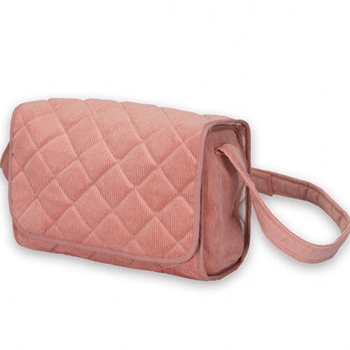 Gesloten mama memo roze corduroy poppenluiertas met ruitpatroon.