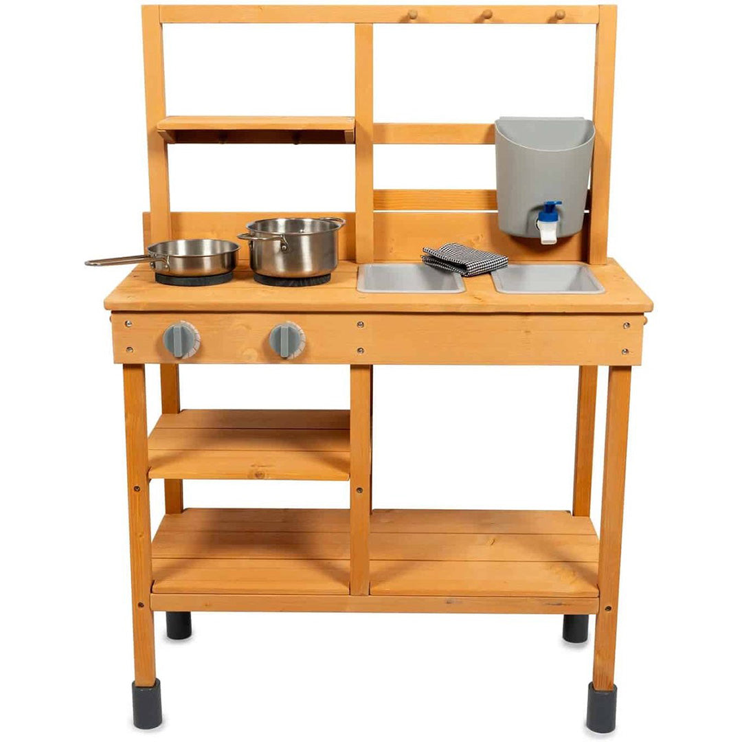 mama memo houten kinder buitenkeuken met twee wasbakken, een kraan en kookpitten.