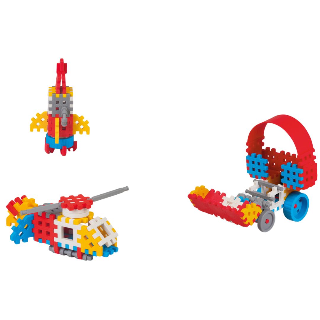 Drie verschillende constructies van Marioinex Mini Waffle bouwblokken: een raket, een helikopter en een voertuig.