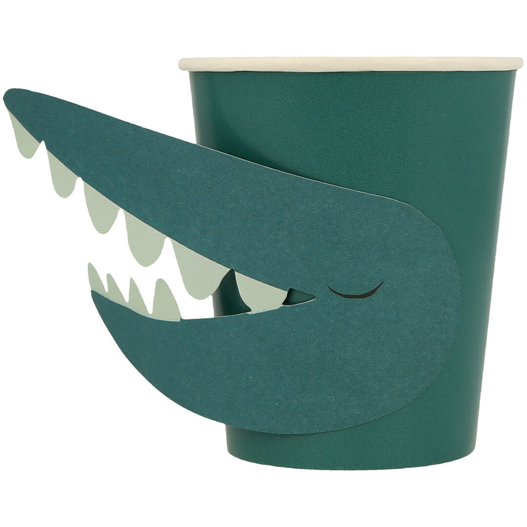 Meri meri papieren feestbeker in de vorm van een groene krokodil met open bek.