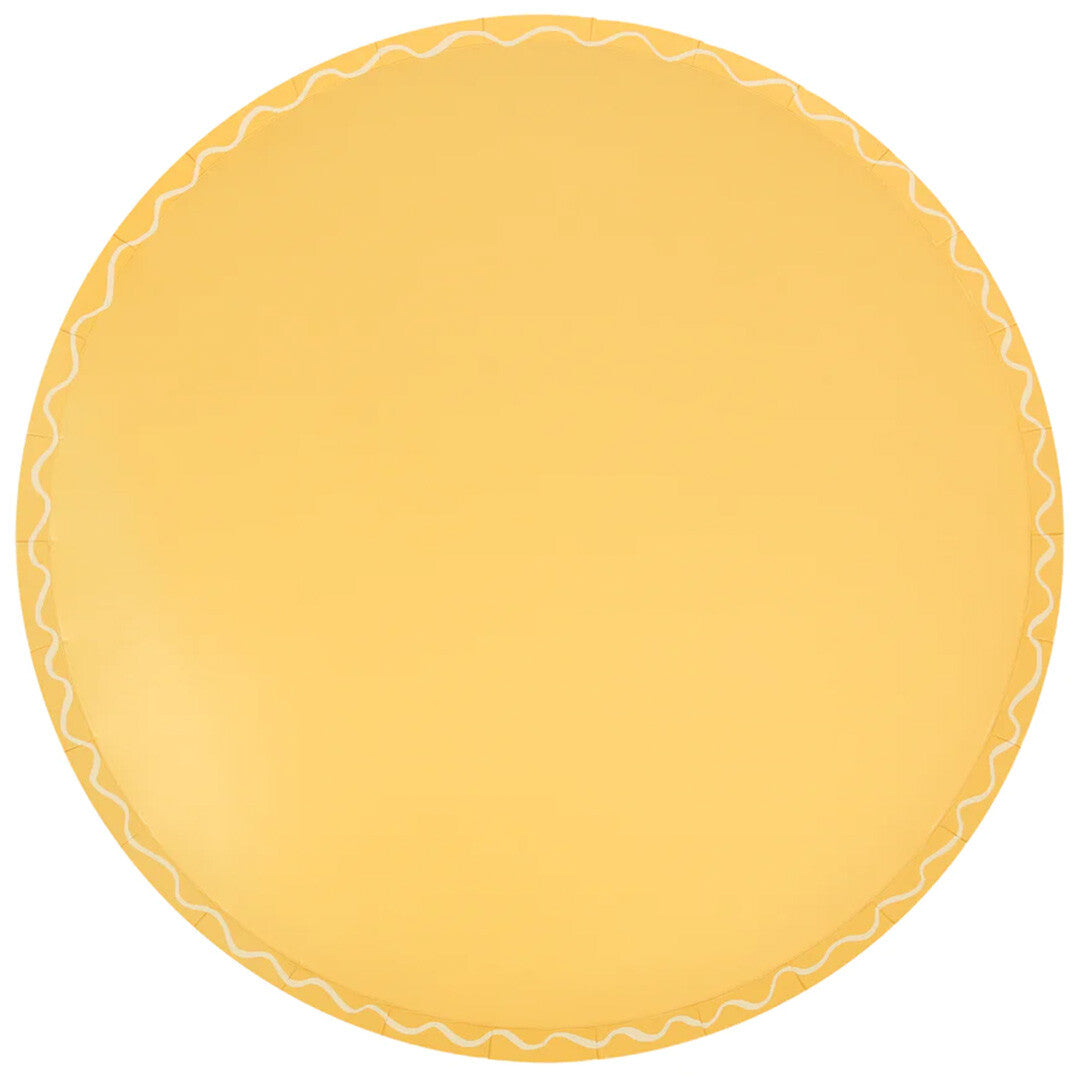 Meri Meri groot rond geel papieren feestbord met een witte golvende rand.