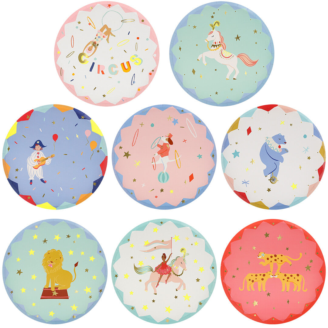 Collectie van acht Meri Meri papieren feestbordjes met verschillende circusfiguren.