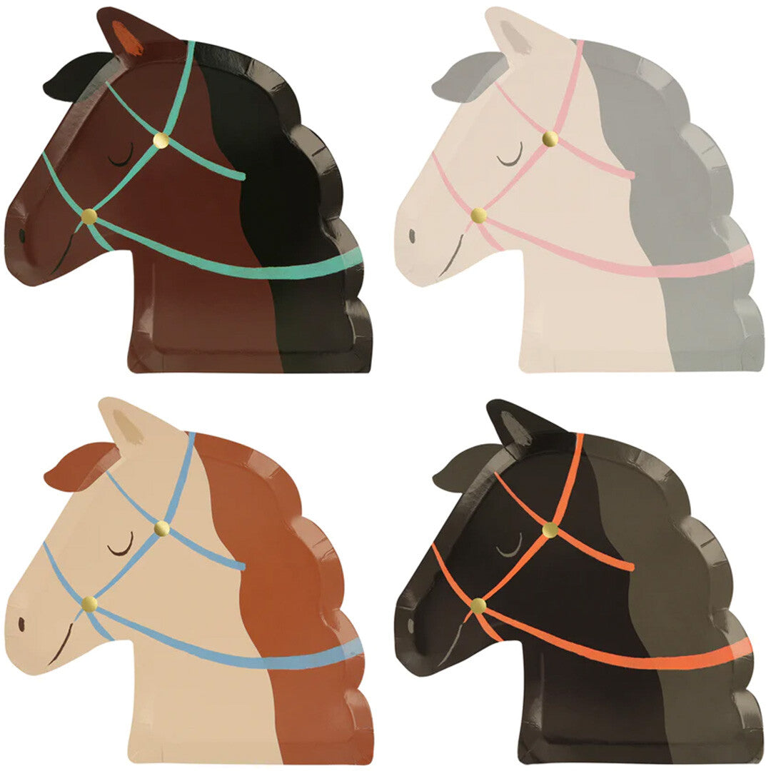 Vier Meri Meri feestbordjes in de vorm van een paardenhoofd, elk met een andere kleur paard en hoofdstel.