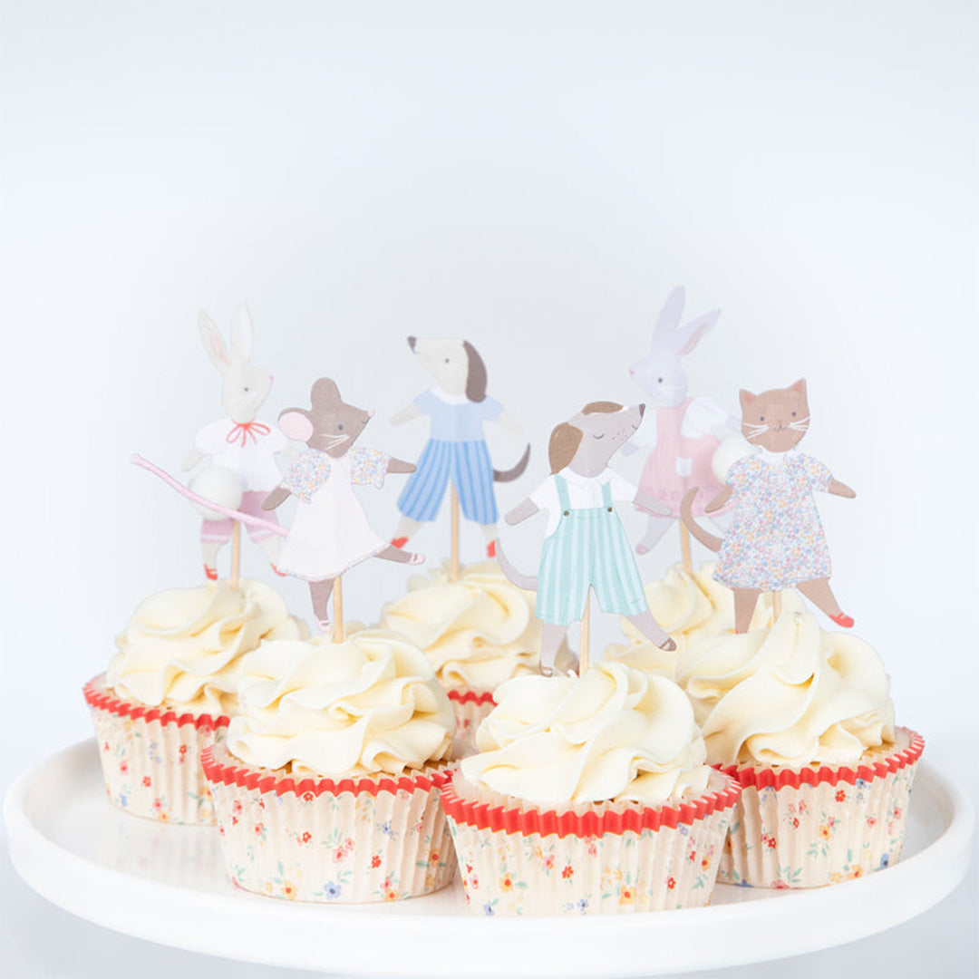 Meri Meri cupcake set dierenvrienden met zes cupcakes versierd met dierentopper en gebloemde vormpjes.
