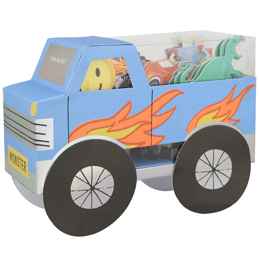 meri meri cupcake set in een blauwe monster truck verpakking met vlammen en zichtbare toppers.