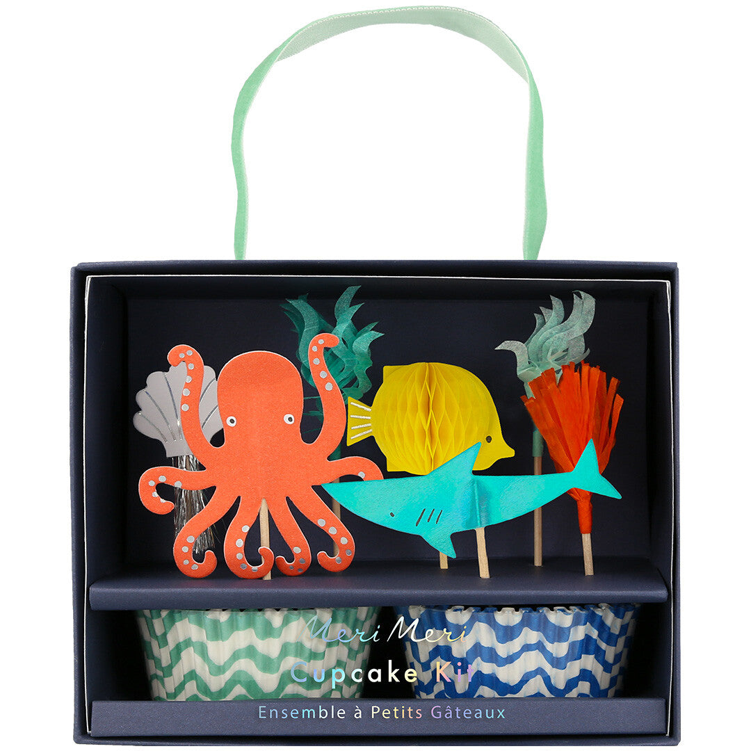 Meri Meri cupcake set verpakking met onderwater thema toppers zoals een octopus, haai en vis.