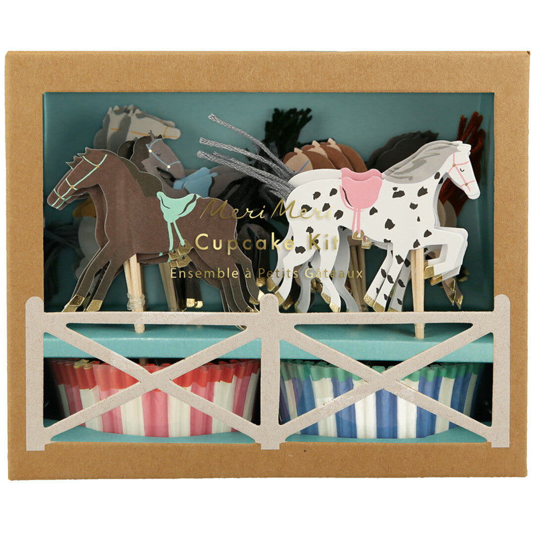 De Meri Meri verpakking van de paarden cupcake set met zicht op de toppers en wrappers.