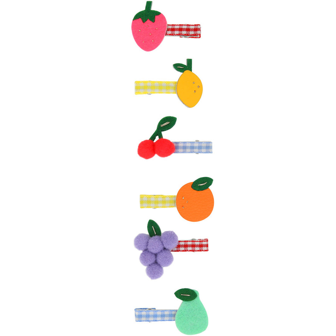 Meri Meri haarclips met zes verschillende vilten fruitfiguren en geruite stofdetails.