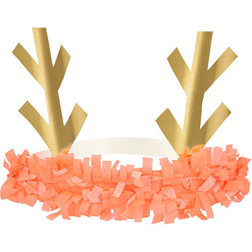 Een Meri Meri rendier hoofdband met gouden geweien en koraalkleurige franjes.