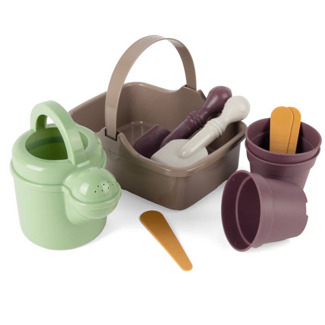 dantoy Green Garden tuinierset met een groene gieter, bruine mand, schepjes en paarse potjes.