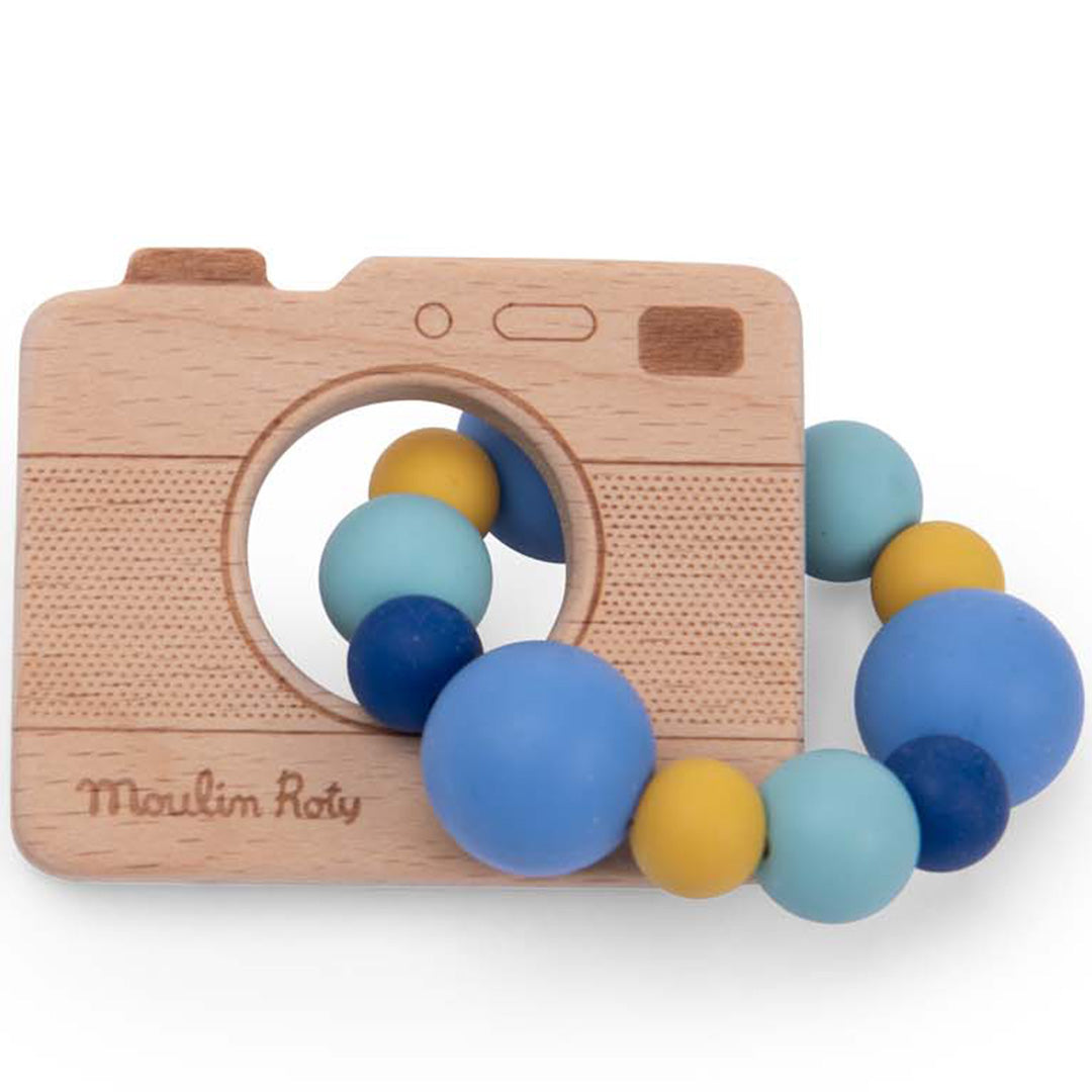 Moulin Roty houten bijtring in de vorm van een camera met veelkleurige siliconen kralen.