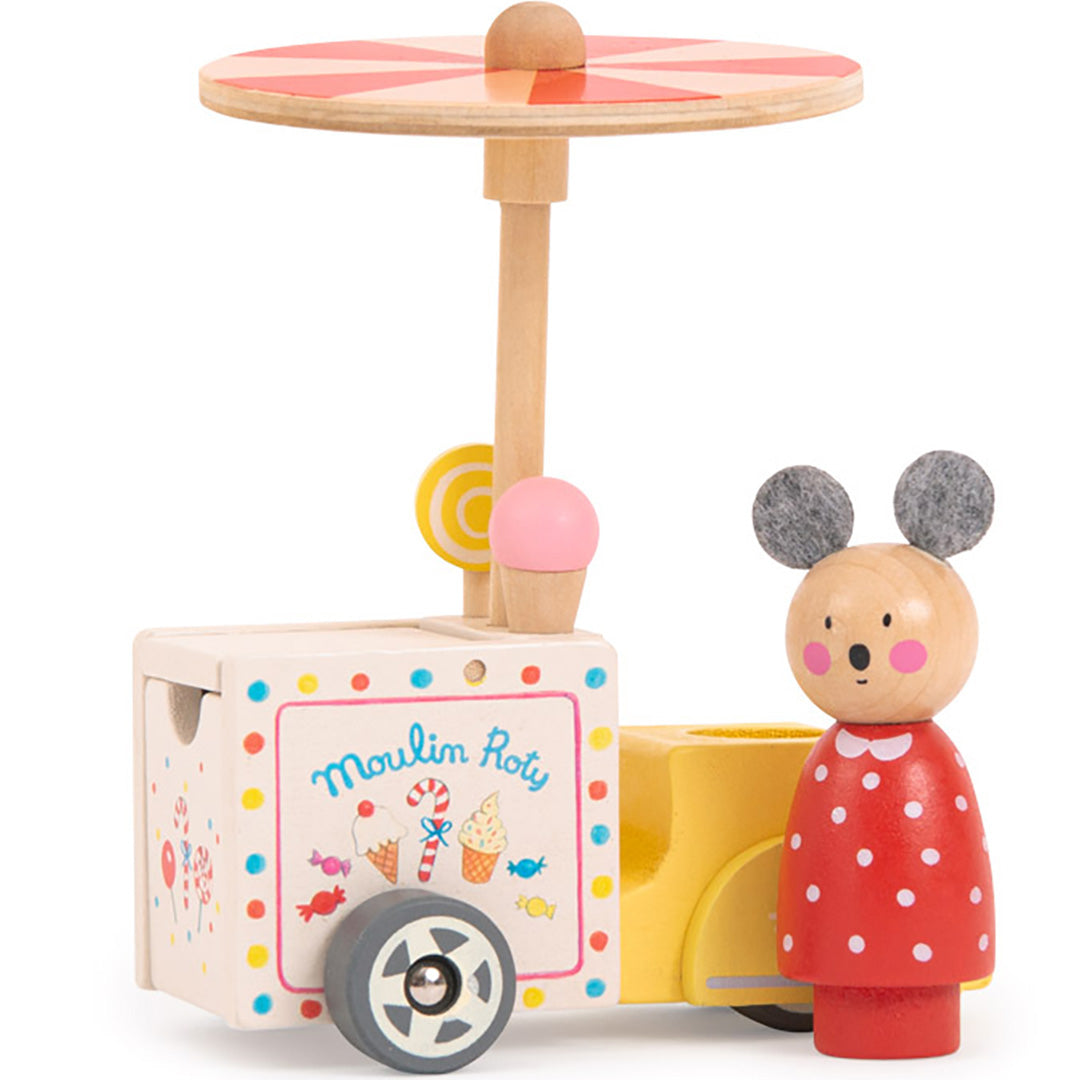 Moulin Roty houten ijscokar met een muisfiguur naast de kar en een parasol.