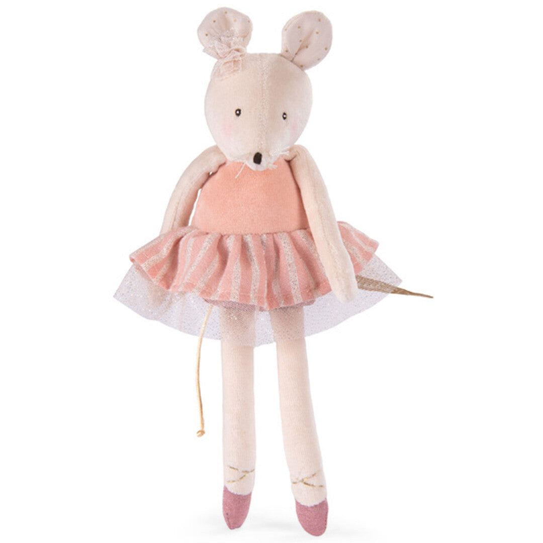 Moulin Roty knuffelmuis ballerina in roze jurk en balletschoenen, staand op een witte achtergrond.